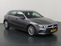 Mercedes-Benz A-klasse 180 Business Solution Luxury | Widescreen | Trekhaak | Stoelverwarming | Parkeersensoren |