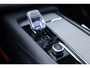 Volvo XC90 2.0 T8 Plug-in hybrid AWD Ultra Dark | Bowers & Wilkins audio | Luchtvering | Adaptive Cruise Control | Gelamineerde ramen | Geventileerde voorstoelen incl. massagefunctie | Trekhaak | 360 Camera | Volvo Guard Alarm | Key-less entry | Elektr. bedienbaar schuif-\-kanteldak | Head-up display | Suede hemelbekleding |