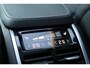Volvo XC90 2.0 T8 Plug-in hybrid AWD Ultra Dark | Bowers & Wilkins audio | Luchtvering | Adaptive Cruise Control | Gelamineerde ramen | Geventileerde voorstoelen incl. massagefunctie | Trekhaak | 360 Camera | Volvo Guard Alarm | Key-less entry | Elektr. bedienbaar schuif-\-kanteldak | Head-up display | Suede hemelbekleding |