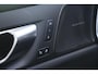 Volvo V60 2.0 T6 Plug-in hybrid AWD Plus Dark | Adaptive Cruise Control | Elektr. bedienbaar schuif-\-kanteldak | 360 Camera | Stoelverwarming voor + achter | Verwarmd stuurwiel | Elektr. verwarmde voorruit | Trekhaak | Harman kardon audio | Elektr. verstelbare voorstoelen incl. geheugen | Sportstoelen | 18" velgen |