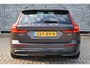 Volvo V60 2.0 T6 Plug-in hybrid AWD Plus Dark | Adaptive Cruise Control | Elektr. bedienbaar schuif-\-kanteldak | 360 Camera | Stoelverwarming voor + achter | Verwarmd stuurwiel | Elektr. verwarmde voorruit | Trekhaak | Harman kardon audio | Elektr. verstelbare voorstoelen incl. geheugen | Sportstoelen | 18" velgen |