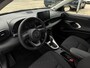 Mazda 2 Hybrid 1.5 Exclusive-line | Stoel/stuurverwarming | Grootlicht hulp | Climate controll | Parkeerhulp voor+achter | Achteruitrijcamera | Keyless start+entry |
