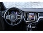 Volvo V60 2.0 T6 Plug-in hybrid AWD Plus Dark | Adaptive Cruise Control | Elektr. bedienbaar schuif-\-kanteldak | 360 Camera | Stoelverwarming voor + achter | Verwarmd stuurwiel | Elektr. verwarmde voorruit | Trekhaak | Harman kardon audio | Elektr. verstelbare voorstoelen incl. geheugen | Sportstoelen | 18" velgen |