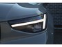 Volvo XC40 2.0 B4 Plus Dark | Adaptieve cruise control | intellisafe surround | 19" velgen met all season banden | Elektrisch verstelbare voorstoelen | Trekhaak | Elektr. verwarmbare voorruit | stoelverwarming | verwarmd stuurwiel | Parkeersensoren voor + achter | Parkeercamera | Harman Kardon Audio | Charcoal hemelbekleding |