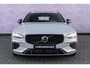 Volvo V60 2.0 T6 Plug-in hybrid AWD Plus Dark | Google | Long range | Trekhaak | Harman Kardon | Panoramadak | 360º Camera | Adaptive Cruise | BLIS | Verwarmbare voorruit | Power seats | Dodehoekdetectie |