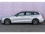 Volvo V60 2.0 T6 Plug-in hybrid AWD Plus Dark | Google | Long range | Trekhaak | Harman Kardon | Panoramadak | 360º Camera | Adaptive Cruise | BLIS | Verwarmbare voorruit | Power seats | Dodehoekdetectie |
