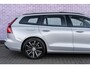 Volvo V60 2.0 T6 Plug-in hybrid AWD Plus Dark | Google | Long range | Trekhaak | Harman Kardon | Panoramadak | 360º Camera | Adaptive Cruise | BLIS | Verwarmbare voorruit | Power seats | Dodehoekdetectie |