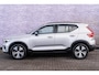 Volvo XC40 2.0 B4 Plus Dark | Trekhaak | Google | Dodehoekdetectie | Adaptieve Cruise Control | Stoel + stuurverwarming | 19" LM | Verwarmbare voorruit |