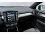 Volvo XC40 2.0 B4 Plus Dark | Trekhaak | Google | Dodehoekdetectie | Adaptieve Cruise Control | Stoel + stuurverwarming | 19" LM | Verwarmbare voorruit |