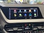 BMW 1-Serie 116 NIEUWSTAAT !!! NAVIGATIE CRUISE CONTROL STOEL EN STUURVERWARMING APPLE CARPLAY/ANDROID ACHTERUITRIJCAMERA PDC ZEER MOOI !! 3010