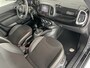 Fiat 500L 1.4 CROSS 4cil. Cruise control - Airco - Navigatie - Trekhaak - Parkeersensoren voor en achter - Stoelverwarming - Bluetooth - Mistlampen voor - Multifunctioneel stuurwiel - Licht metalen 17 inch - U-connect