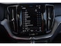 Volvo XC60 2.0 T6 Plug-in hybrid AWD Ultra Dark | Trekhaak | 360 camera | Panoramadak | Elektrische- geheugenstoelen | Pilot Assist
