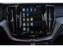 Volvo XC60 2.0 T6 Plug-in hybrid AWD Ultra Dark | Trekhaak | 360 camera | Panoramadak | Elektrische- geheugenstoelen | Pilot Assist