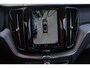 Volvo XC60 2.0 T6 Plug-in hybrid AWD Ultra Dark | Trekhaak | 360 camera | Panoramadak | Elektrische- geheugenstoelen | Pilot Assist