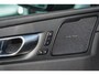 Volvo XC60 2.0 T6 Plug-in hybrid AWD Ultra Dark | Trekhaak | 360 camera | Panoramadak | Elektrische- geheugenstoelen | Pilot Assist