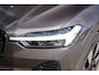 Volvo XC60 2.0 T6 Plug-in hybrid AWD Ultra Dark | Trekhaak | 360 camera | Panoramadak | Elektrische- geheugenstoelen | Pilot Assist