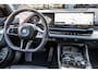 BMW 5-Serie Touring 530e xDrive M-SPORT ** LED, NAVI+, LEDER, 19-inch LMV, ALARM, M-ONDERSTEL ** 1e EIG - UNFALLFREI - € 17.900,= onder NP ** ** INFORMEER OOK NAAR ONZE AANTREKKELIJKE FINANCIAL-LEASE TARIEVEN **