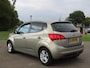 Kia Venga 1.6 CVVT World Cup Edition *Pano *Navi *Camera *Cruise *Trekhaak