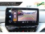 Volkswagen ID.4 First 77 kWh deels leder trekhaak adaptive cruise met lane asist carplay en android auto sfeerverlichting