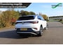 Volkswagen ID.4 First 77 kWh deels leder trekhaak adaptive cruise met lane asist carplay en android auto sfeerverlichting