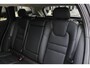 Volvo V60 T6 Automaat Plug-in hybrid AWD Essential Edition | Adaptieve Cruise Control | Pilot Assist | Stuurverwarming | Stoelverwarming | Verwarmbare Achterbank | Lederen Bekleding | Elektrische Lendensteunen | Automatisch Dimmende Spiegels | Getint Glas | 19 inch velgen