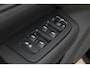 Volvo V60 T6 Automaat Plug-in hybrid AWD Essential Edition | Adaptieve Cruise Control | Pilot Assist | BLIS | Stuurverwarming | Stoelverwarming | Verwarmbare Achterbank | Lederen Bekleding | Elektrische Lendensteunen | Automatisch Dimmende Spiegels | Getint Glas | 19" velgen