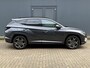 Hyundai Tucson 1.6 T-GDI PHEV Plug-in N Line Sky 4WD Automaat / HUD / Glazen schuif- en kanteldak / Stuur- en Stoelverwarming / Stoelventilatie voor / Elektrische achterklep / Achterbank verwarming / Rondomzicht camera /