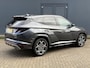 Hyundai Tucson 1.6 T-GDI PHEV Plug-in N Line Sky 4WD Automaat / HUD / Glazen schuif- en kanteldak / Stuur- en Stoelverwarming / Stoelventilatie voor / Elektrische achterklep / Achterbank verwarming / Rondomzicht camera /