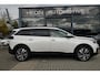 Peugeot 5008 1.2 130pk Allure Avantage 7-Pers. Aut. | Trekhaak | Camera | Navigatie | Elektr. Verstelbare Stoel+Mem | Carplay | PDC V+A | LMV 19 Inch