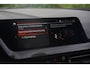 BMW 1-Serie 118i / Pano / Apple Carplay / Parkeercamera / Sportstuur / Stoelverwarming / Sfeerverlichting / Dealeronderhouden