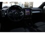 Volvo XC40 B4 Automaat Plus Dark | All Season banden | Premium Audio by Harman en Kardon| Adaptieve Cruise Control | Blind Spot | Elektrisch bedienbare voorstoelen | Semi elektrische Trekhaak | Verwarmbare Voorstoelen | Verwarmbare Voorruit.