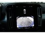 Volvo XC40 B4 Automaat Plus Dark | All Season banden | Premium Audio by Harman en Kardon| Adaptieve Cruise Control | Blind Spot | Elektrisch bedienbare voorstoelen | Semi elektrische Trekhaak | Verwarmbare Voorstoelen | Verwarmbare Voorruit.