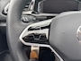 Volkswagen T-Roc Cabrio 1.5 TSI 150pk DSG R-Line Black Style / Leder Vienna / 19" LMV / Cockpit Pro / Stuur en Stoelverwarming / Navi Pro / Camera / Keyless / Alarm / IQ LED / Beats Audio