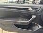 Volkswagen T-Roc Cabrio 1.5 TSI 150pk DSG R-Line Black Style / Leder Vienna / 19" LMV / Cockpit Pro / Stuur en Stoelverwarming / Navi Pro / Camera / Keyless / Alarm / IQ LED / Beats Audio