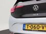 Volkswagen ID.3 Pro 58 kWh | Adaptive Cruise | Camera | Carplay | Stoel Verwarming | Parkeersensoren | Privacy Glass | Climate Control | Navigatiesysteem | 19 Inch | 71.118 Km
