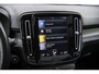Volvo XC40 1.5 T2 R-Design | Adaptieve Cruise Control | Panoramadak | Parkeersensoren | Stoel-/Stuurverwarming | Lederen bekleding | Dode hoek detectie BLIS |
