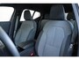 Volvo XC40 T5 263PK Plug-in hybrid Plus Dark | Trekhaak | Premium Audio By Harman/Kardon | Elektrische Bestuurdersstoel Met Geheugen | Park Assist Voor + Achter & Camera  | Keyless Entry | 18 inch Diamond Cut velgen | Cruise Control&Speed Limiter | All season banden |