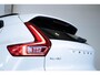 Volvo XC40 T5 263PK Plug-in hybrid Plus Dark | Trekhaak | Premium Audio By Harman/Kardon | Elektrische Bestuurdersstoel Met Geheugen | Park Assist Voor + Achter & Camera  | Keyless Entry | 18 inch Diamond Cut velgen | Cruise Control&Speed Limiter | All season banden |