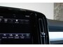 Volvo XC40 T5 Automaat Plug-in hybrid Plus Dark | Trekhaak | Premium Audio By Harman/Kardon | Elektrische Bestuurdersstoel Met Geheugen | Park Assist Voor + Achter & Camera  | Keyless Entry | 18 inch Diamond Cut velgen | Cruise Control&Speed Limiter | All season banden |