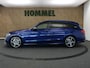 Mercedes-Benz C-klasse Estate 160 - ORIGINEEL NEDERLANDSE AUTO - ELEKTRISCH GLAZEN PANORAMADAK - CRUISE CONTROL - PARKEERSENSOREN VOOR + ACHTER - AMG-LINE INTERIEUR/EXTERIEUR - STOELVERWARMING VOORZIJDE - LEDEREN BEKELDING - CAMERA - SPORTSTOELEN