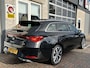 SEAT Leon Sportstourer 1.5 eTSI FR Business Intense / AUTOMAAT/ PANO/ BEATS/ STANDKACHEL/ ELEK. TREKHAAK/ CAMERA/ PARK. SENSOREN/ MEMORY SEATS/ LED/ STOEL-STUURVERWARM./ ADAPT. CRUISE/ FULL LINK/ NAVI/ CLIMA/ DAB