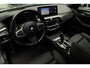 BMW 5-Serie Touring 520i M-Sport HUD Matrix DAP ACC Leer PDC Elektr. uitklapbaar trekhaak Elektr. bedienbaar achterklep Navi Camera Climate (3-zone) Memory seats PDC Zwarte binnenhemel LM velgen BTW auto