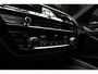 BMW 5-Serie Touring 520i M-Sport HUD Matrix DAP ACC Leer PDC Elektr. uitklapbaar trekhaak Elektr. bedienbaar achterklep Navi Camera Climate (3-zone) Memory seats PDC Zwarte binnenhemel LM velgen BTW auto