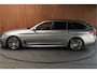BMW 5-Serie Touring 520i M-Sport HUD Matrix DAP ACC Leer PDC Elektr. uitklapbaar trekhaak Elektr. bedienbaar achterklep Navi Camera Climate (3-zone) Memory seats PDC Zwarte binnenhemel LM velgen BTW auto
