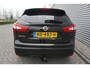Nissan Qashqai 1.2 N-Connecta Climate / Navi / Camera / Glazen dak / Parkeers. / Trekhaak / NAP