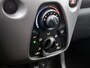 Peugeot 108 Active Pack Premium 72pk | Airco | Elektrische ramen | Centrale portiervergrendeling | Bluetooth | Radio/MP3 speler met stuurbediening | Zuinig en voordelig autorijden! |