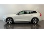Volvo XC60 T6 Plug-in hybrid AWD Plus Dark | Achteruitrijcamera | Apple Carplay/Android Auto | Cruise control adaptief | Panoramadak | Voorverwarmingsinstallatie |