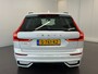Volvo XC60 T6 Plug-in hybrid AWD Plus Dark | Achteruitrijcamera | Apple Carplay/Android Auto | Cruise control adaptief | Panoramadak | Voorverwarmingsinstallatie |