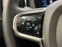 Volvo XC60 T6 Plug-in hybrid AWD Plus Dark | Achteruitrijcamera | Apple Carplay/Android Auto | Cruise control adaptief | Panoramadak | Voorverwarmingsinstallatie |