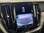 Volvo XC60 T6 Plug-in hybrid AWD Plus Dark | Achteruitrijcamera | Apple Carplay/Android Auto | Cruise control adaptief | Panoramadak | Voorverwarmingsinstallatie |